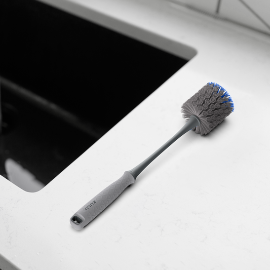 bottle-and-straw-cleaning-brush-set-g1 ZuluBottle_StrawBrush_BySink.png